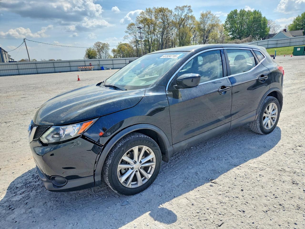 2017 NISSAN ROGUE