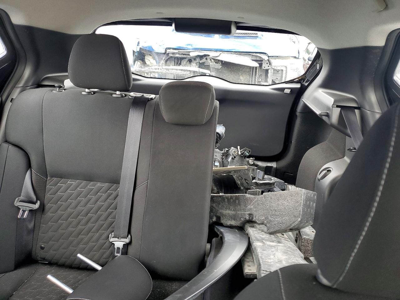 2021 NISSAN KICKS