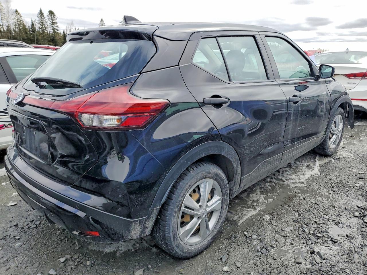 2021 NISSAN KICKS