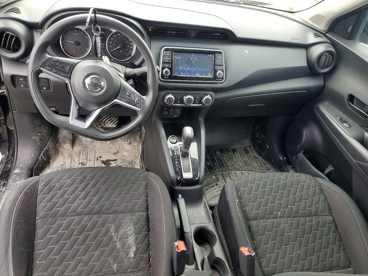 2021 NISSAN KICKS