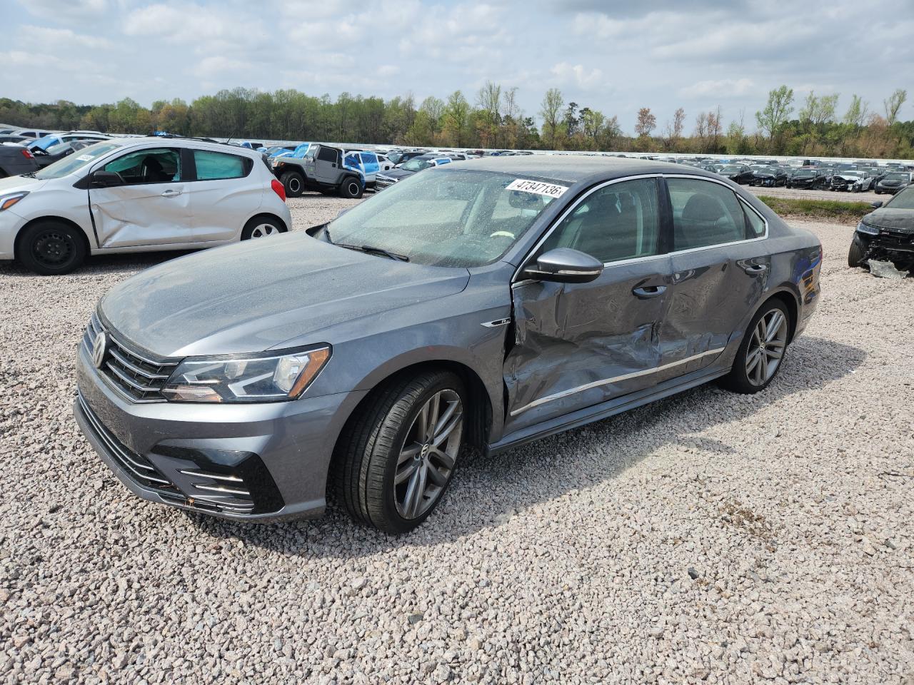 2017 VOLKSWAGEN PASSAT