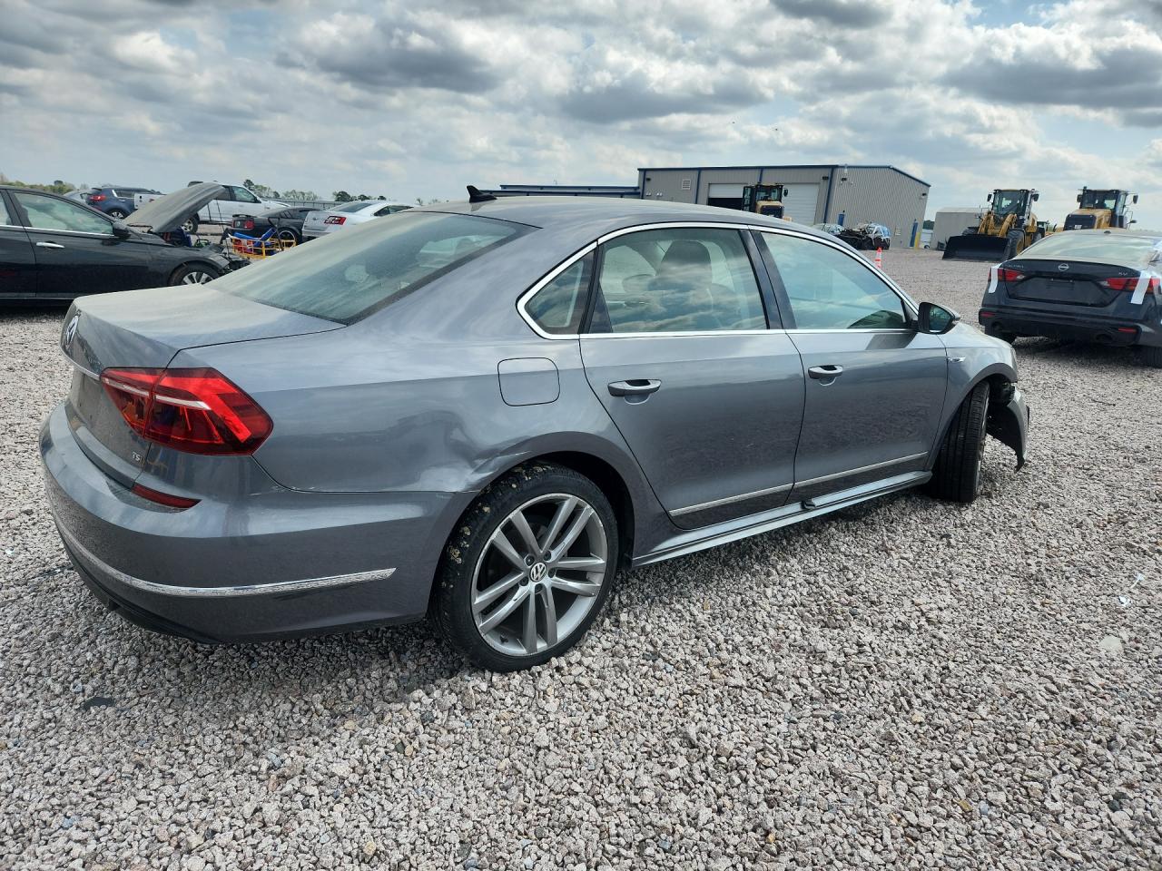 2017 VOLKSWAGEN PASSAT