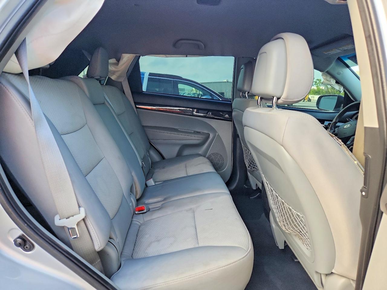 2011 KIA SORENTO