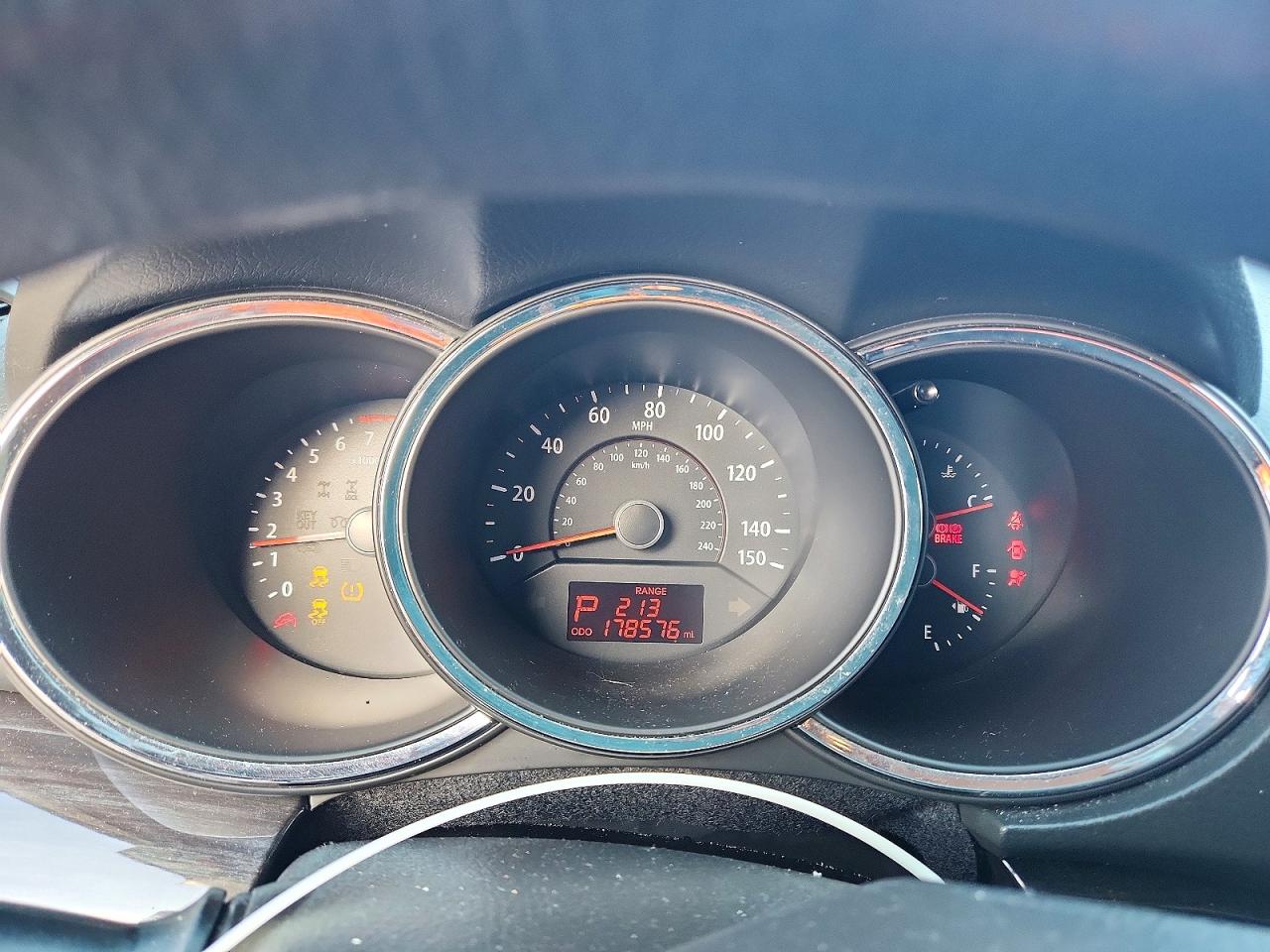 2011 KIA SORENTO