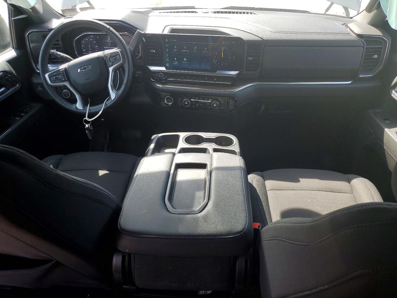 2024 CHEVROLET SILVERADO