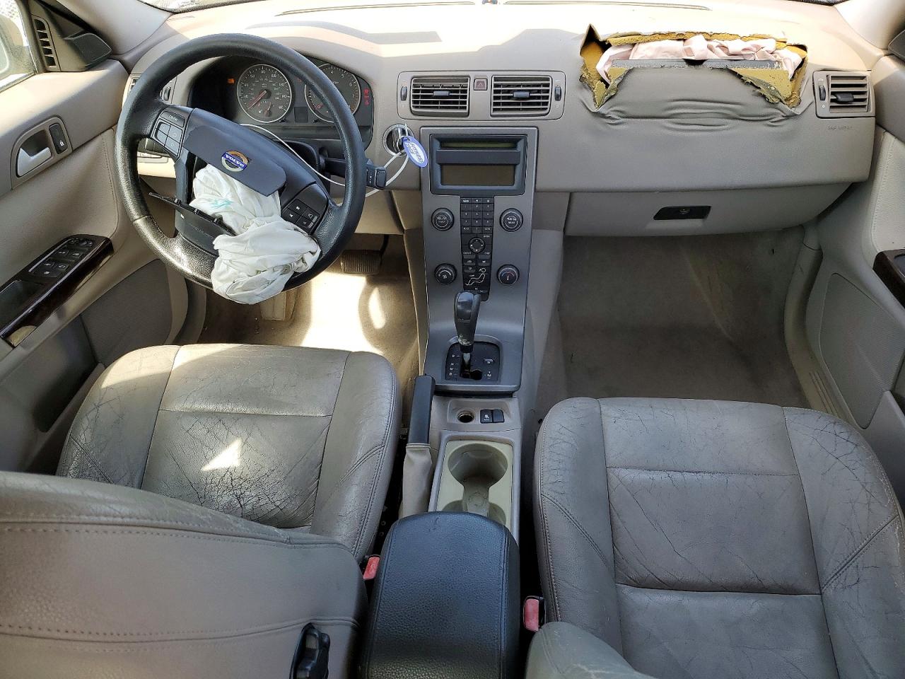 2006 VOLV S40