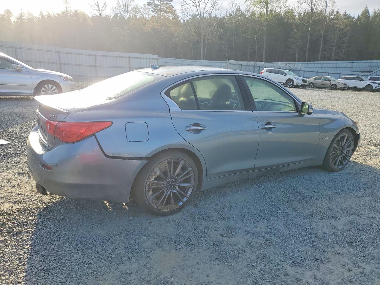 2016 INFINITI Q50