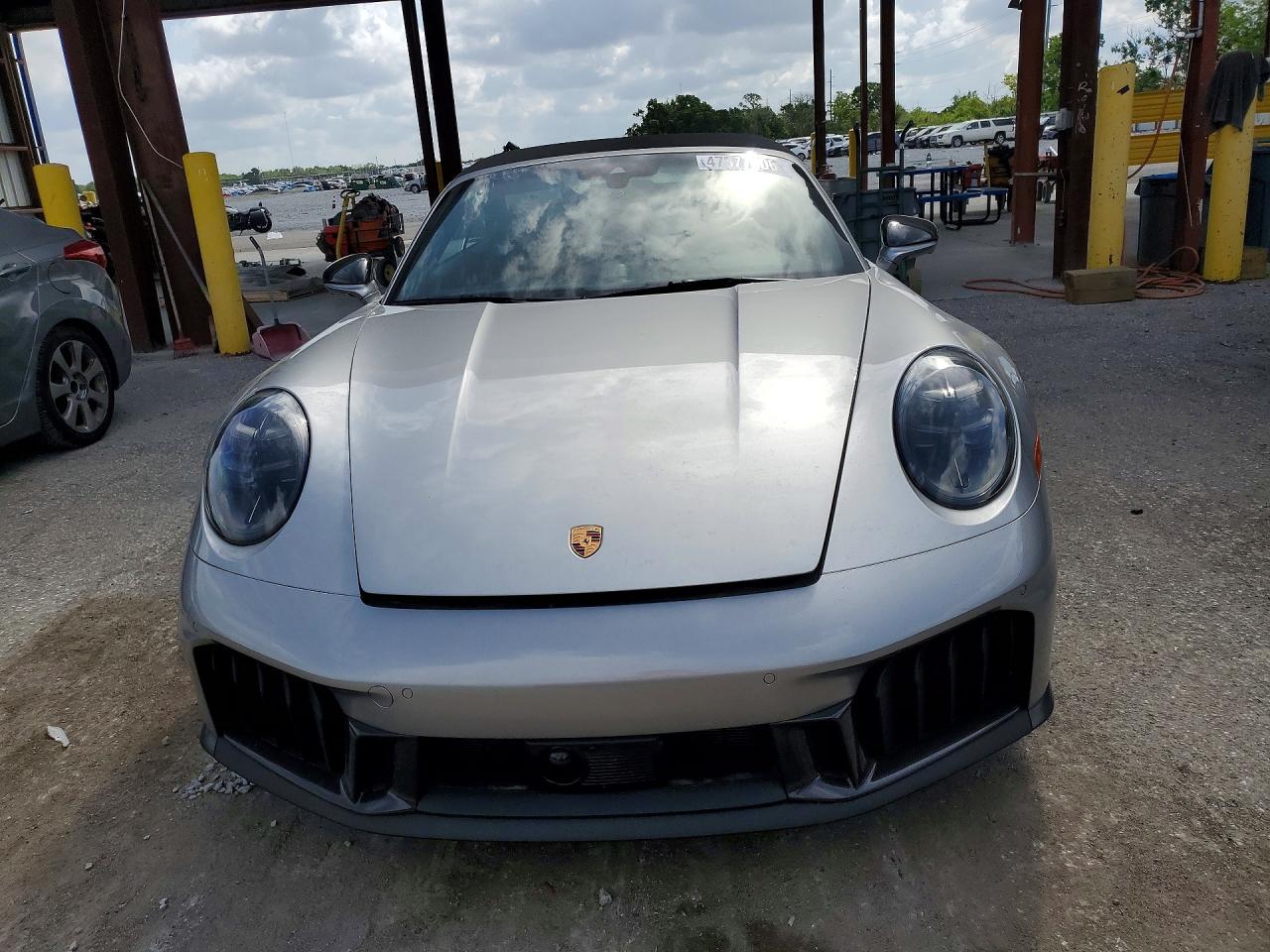 2025 PORSCHE 911