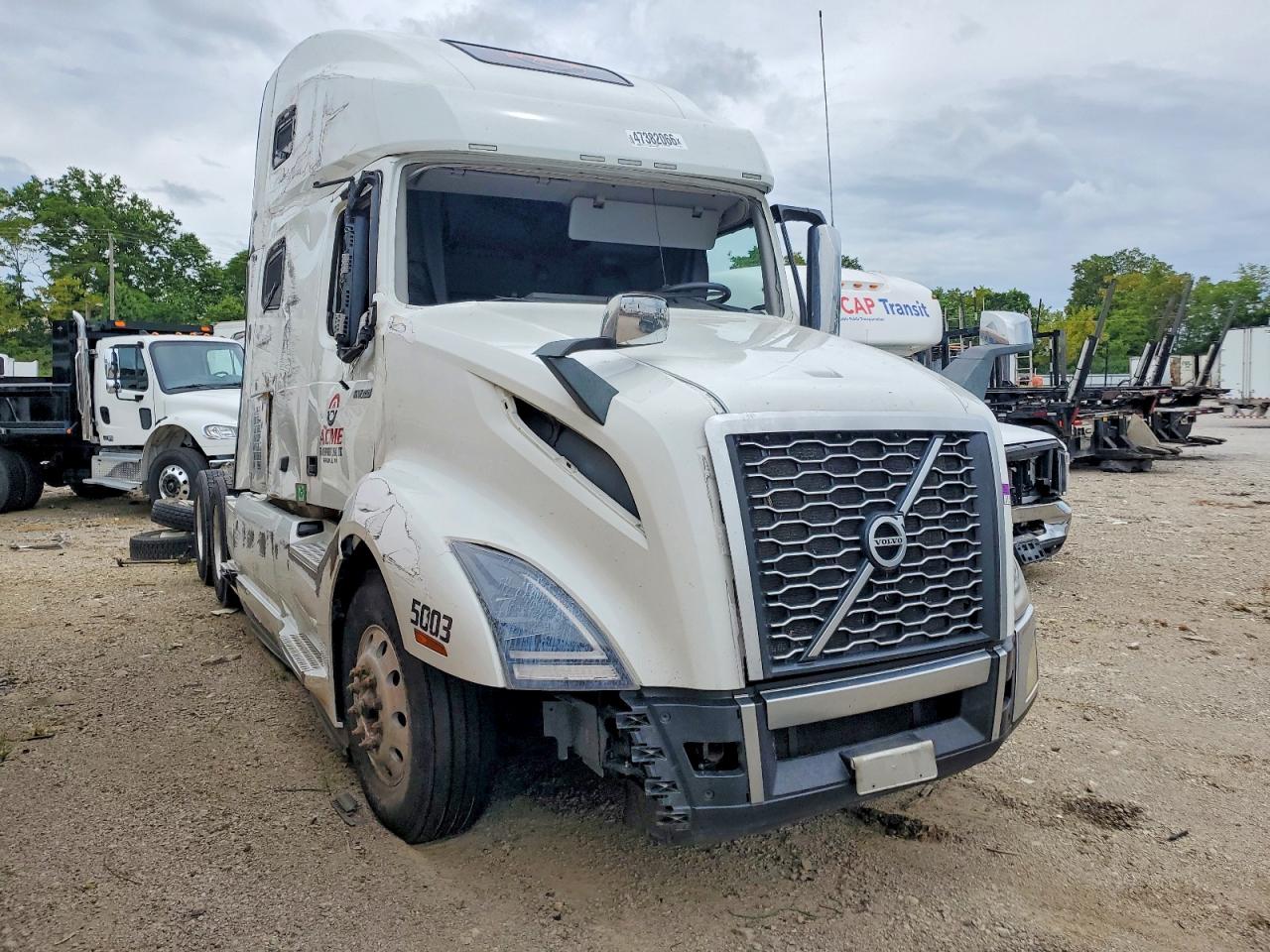 2023 VOLVO VN