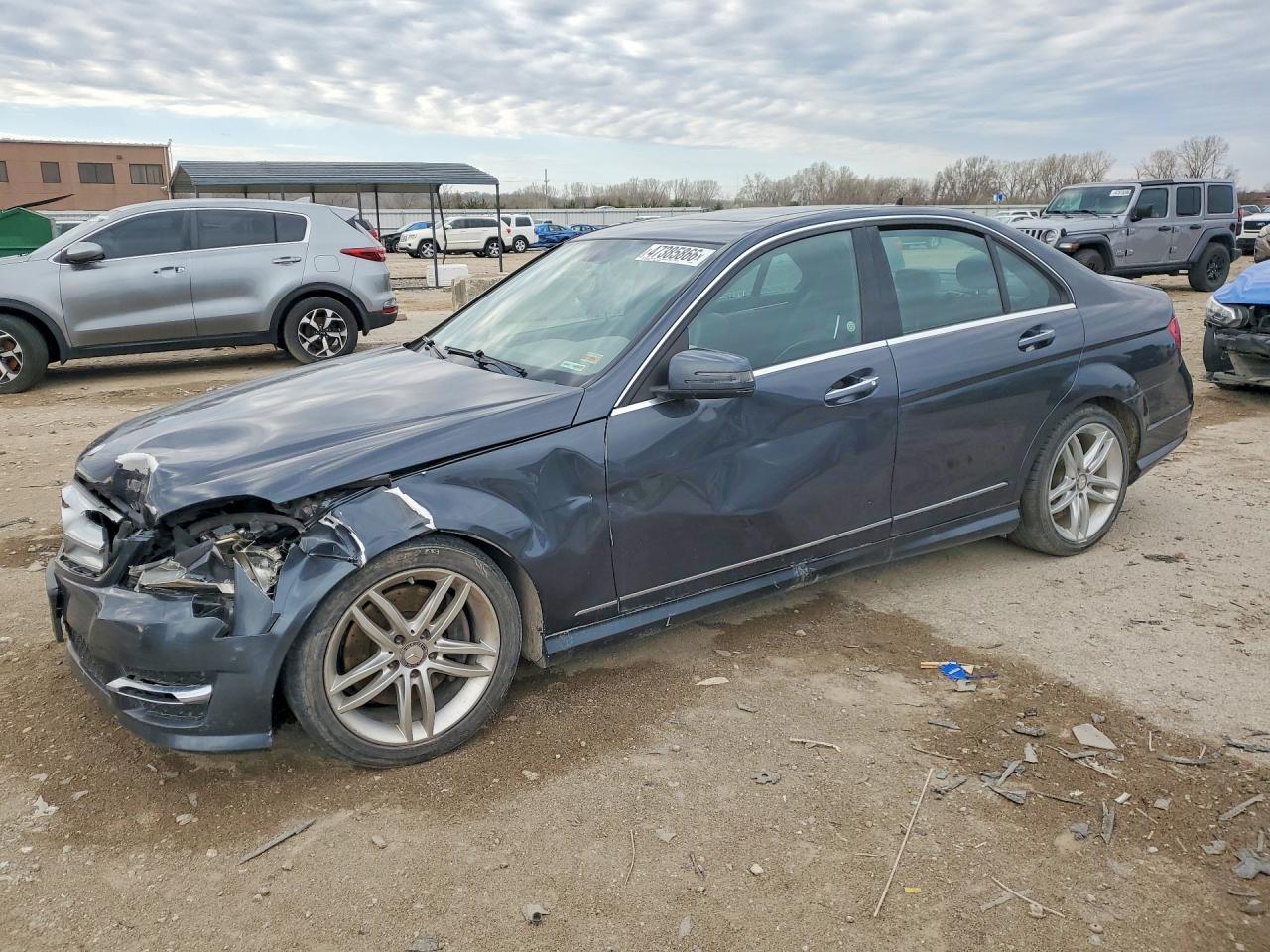 2013 MERCEDES-BENZ C-CLASS