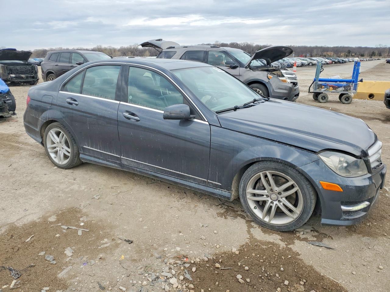 2013 MERCEDES-BENZ C-CLASS