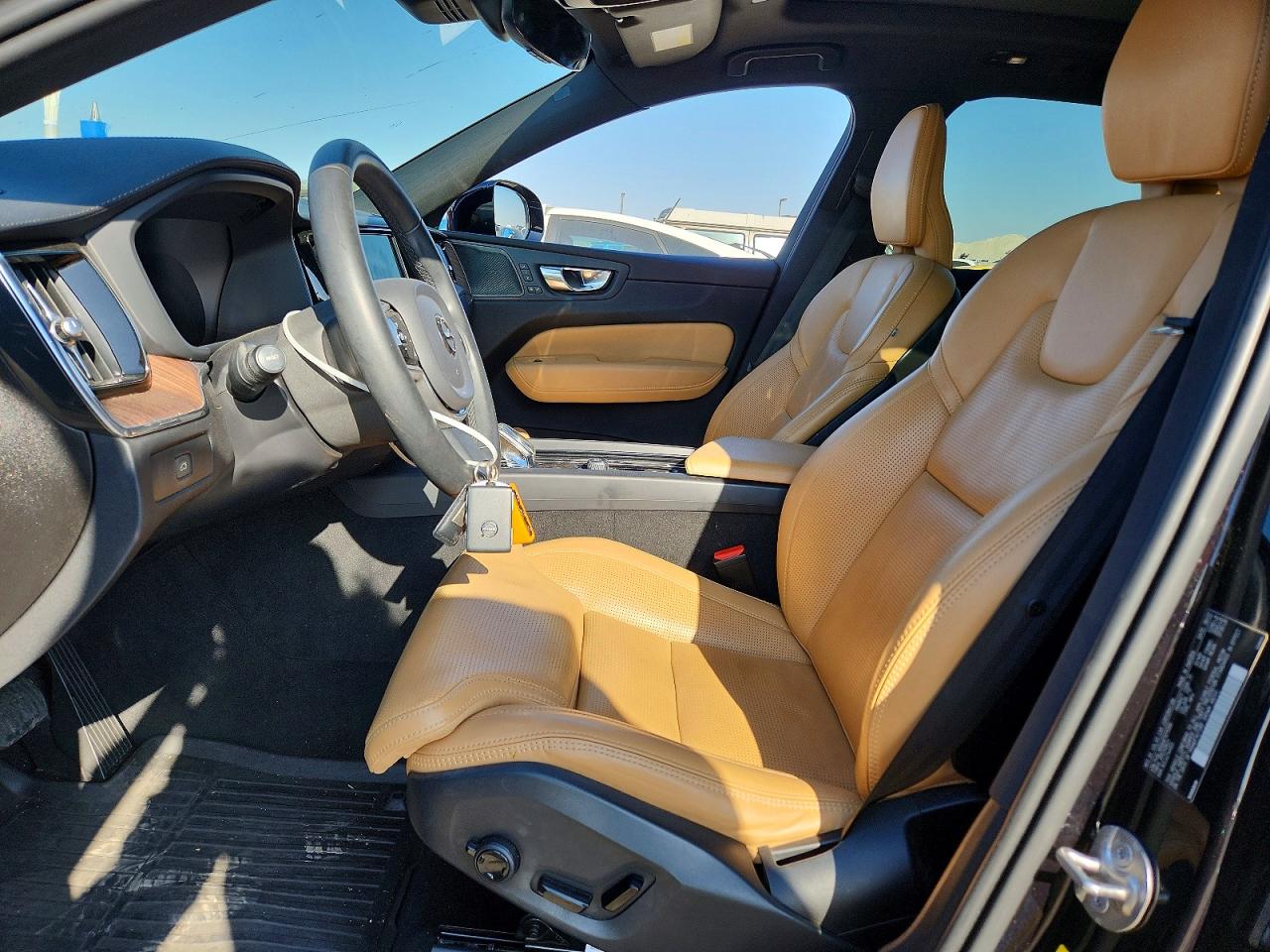 2023 VOLVO XC60