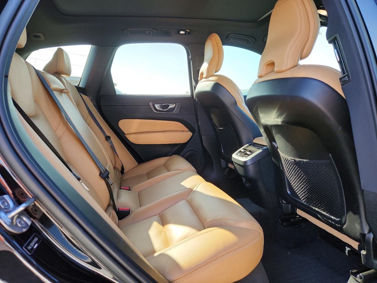 2023 VOLVO XC60