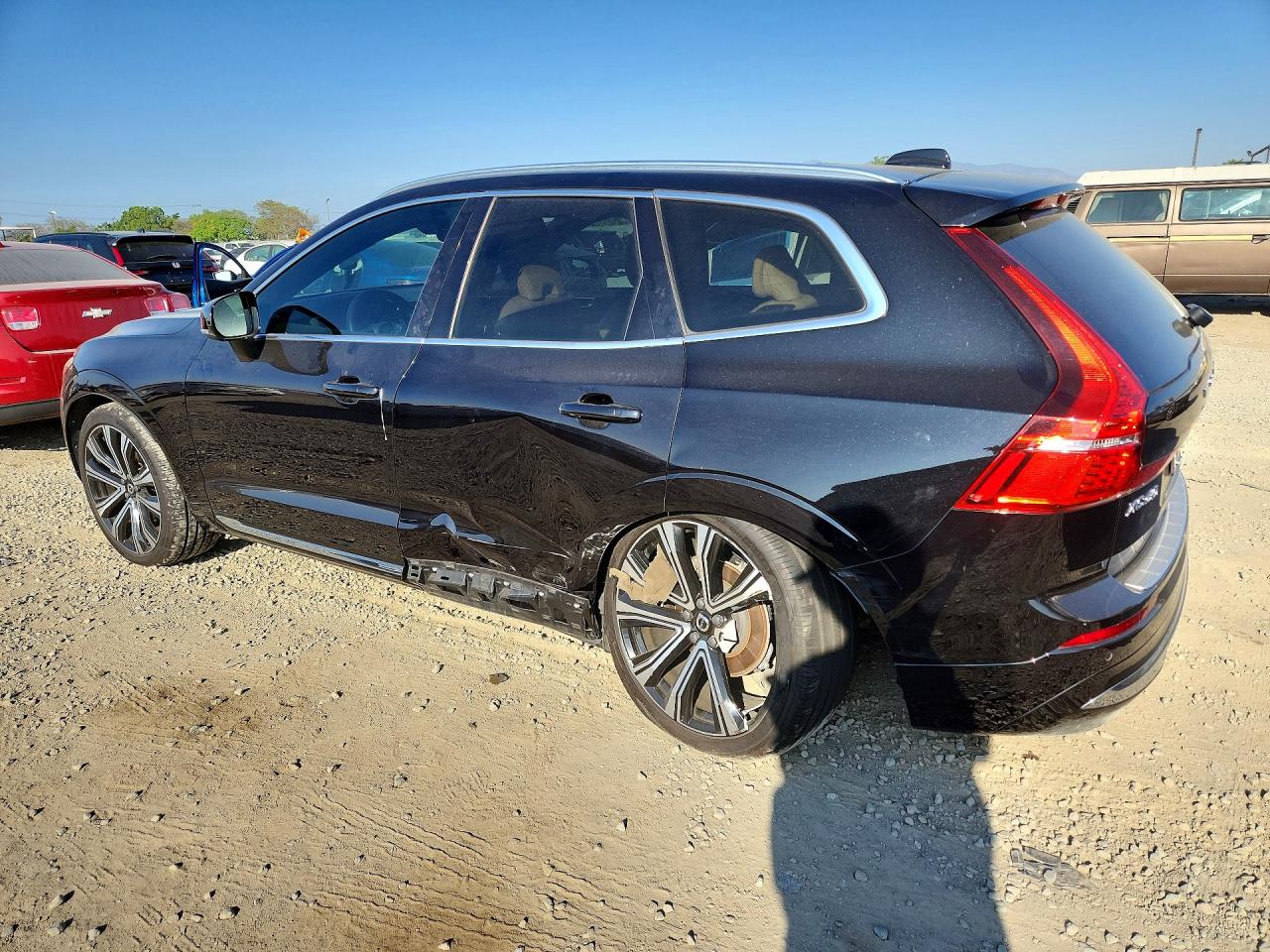 2023 VOLVO XC60