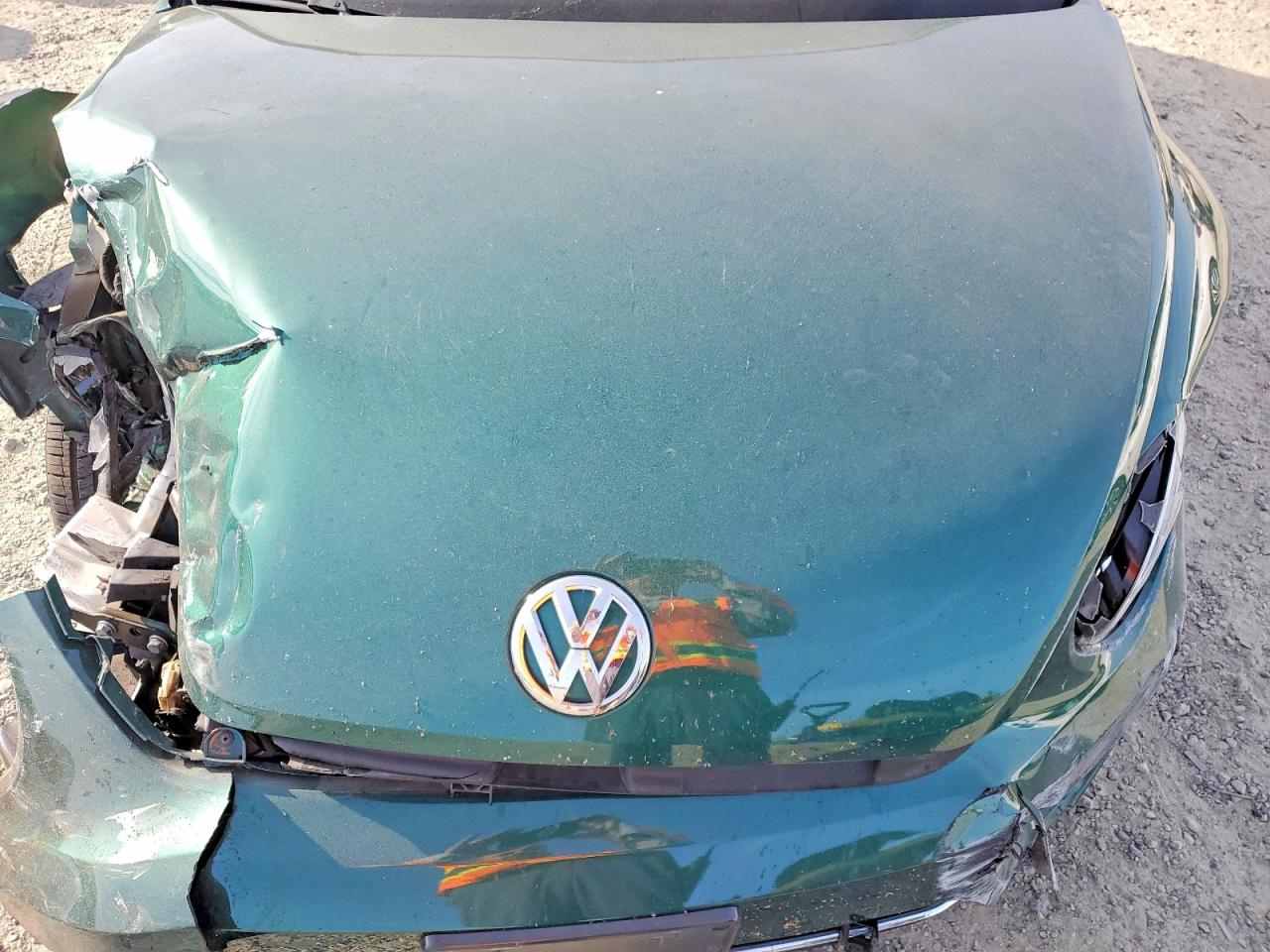 2017 VOLKSWAGEN BEETLE