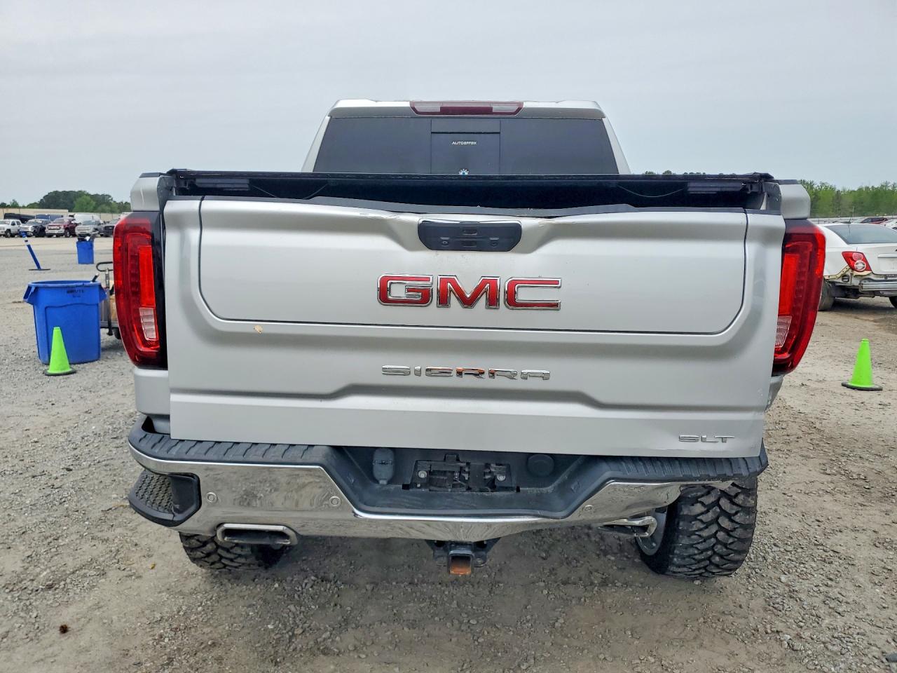 2021 GMC SIERRA
