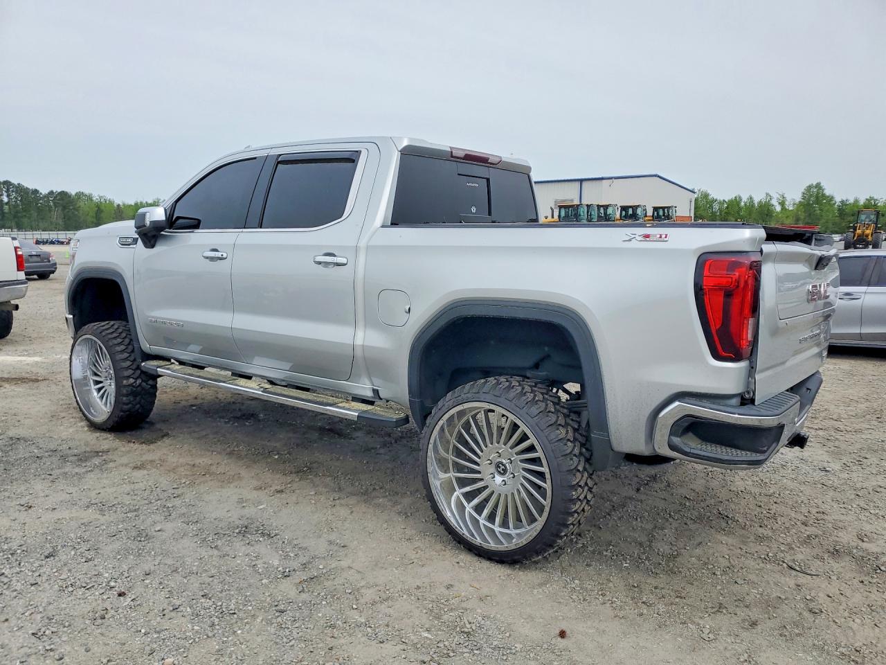 2021 GMC SIERRA