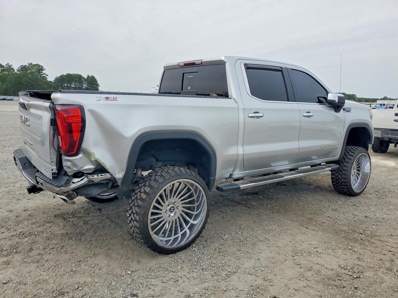 2021 GMC SIERRA