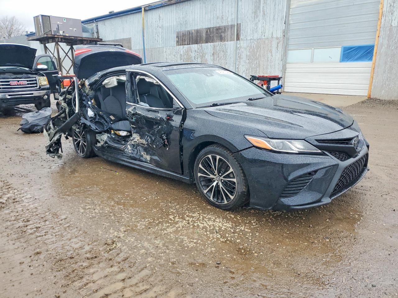 2018 TOYOTA CAMRY