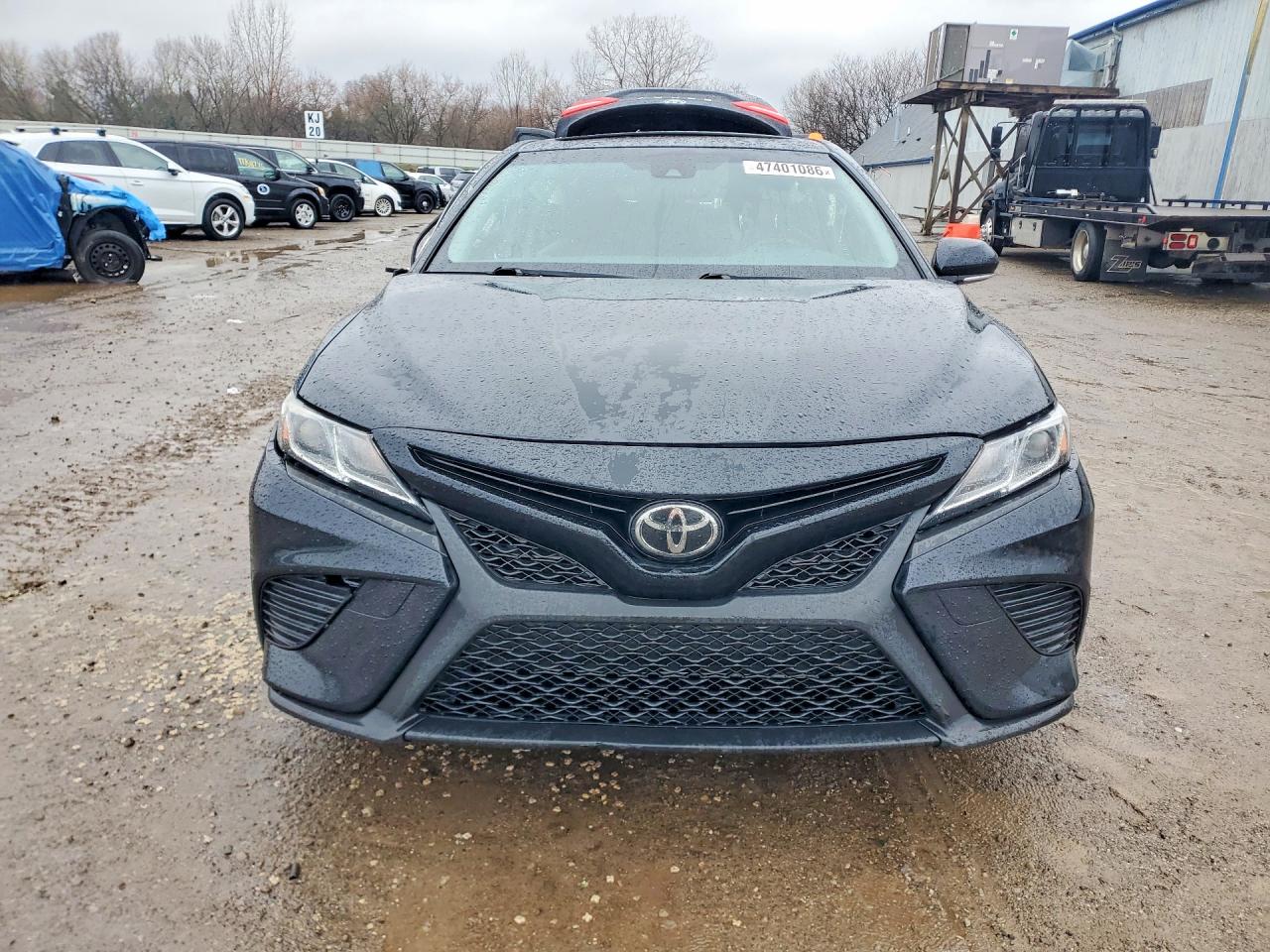 2018 TOYOTA CAMRY