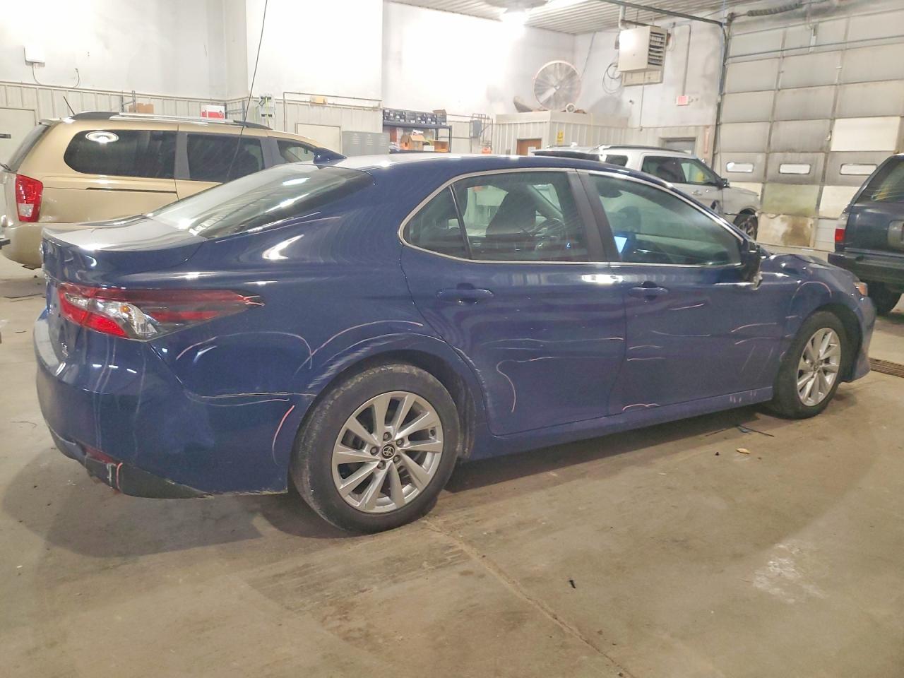 2023 TOYOTA CAMRY
