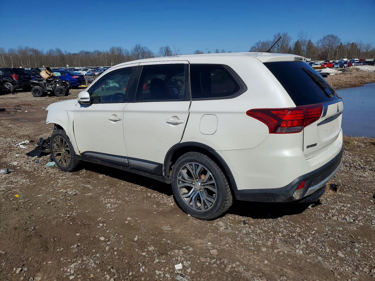 2016 MITSUBISHI OUTLANDER