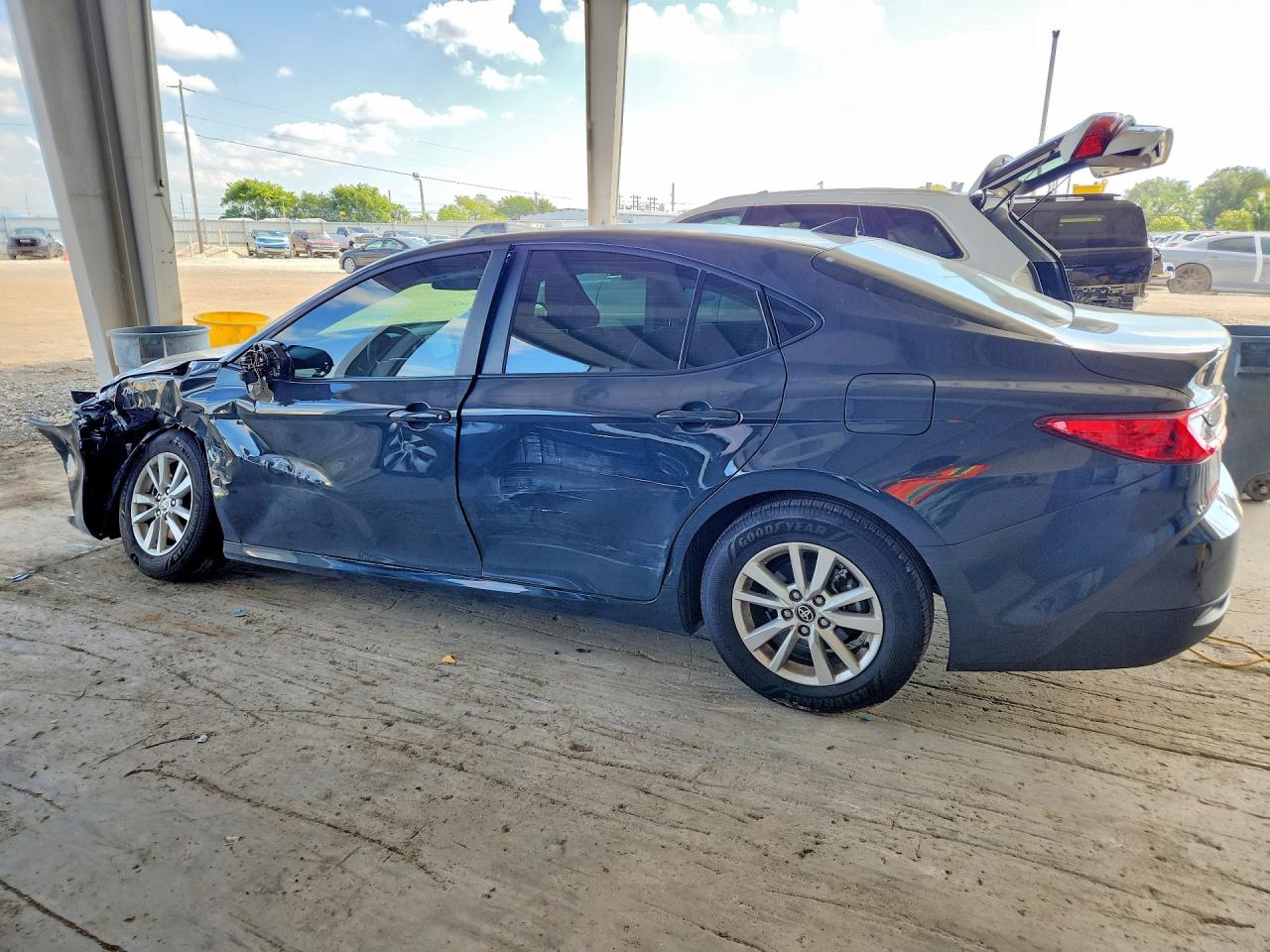 2025 TOYOTA CAMRY