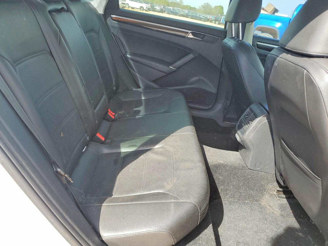 2019 VOLKSWAGEN PASSAT