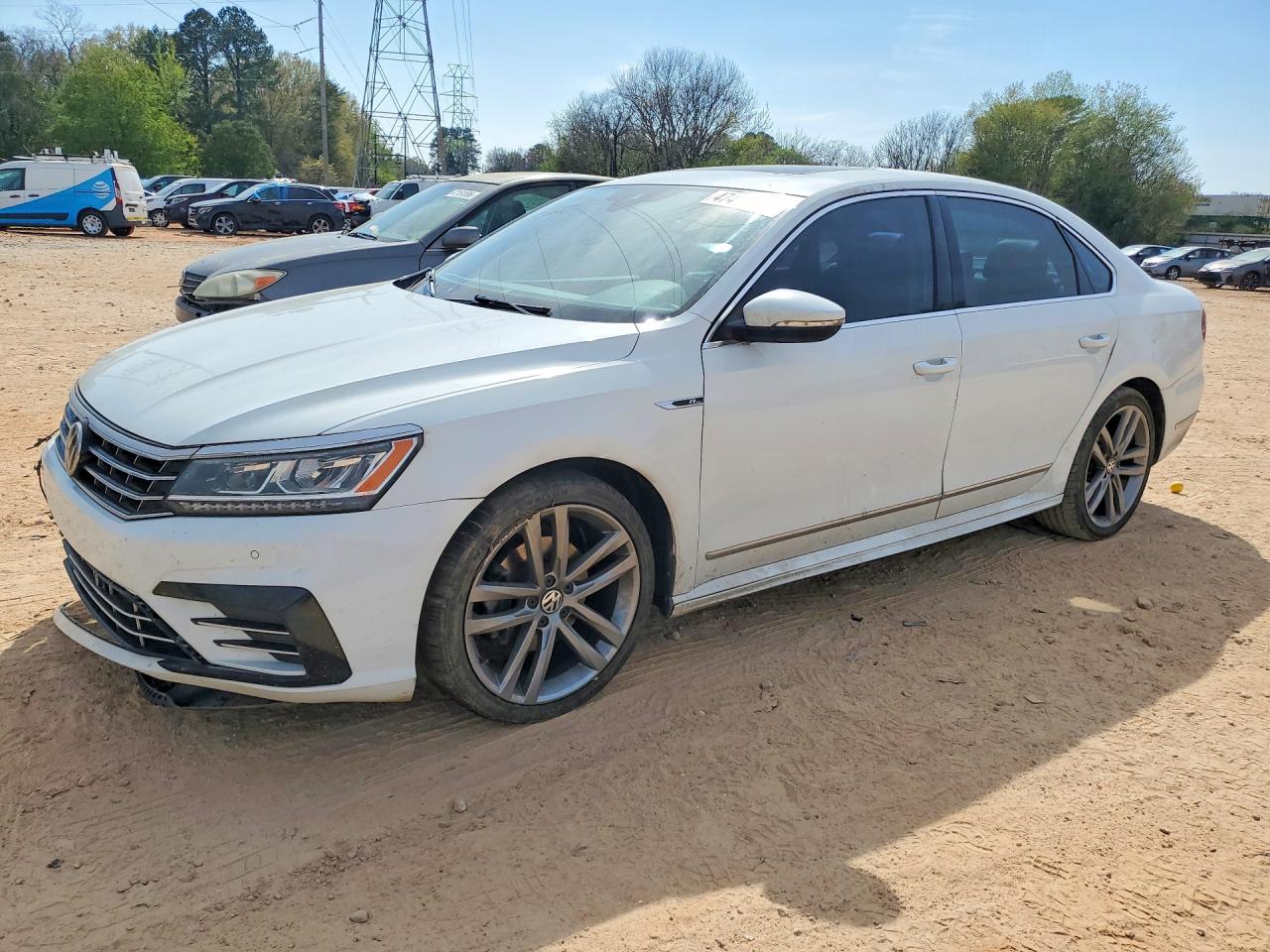 2019 VOLKSWAGEN PASSAT