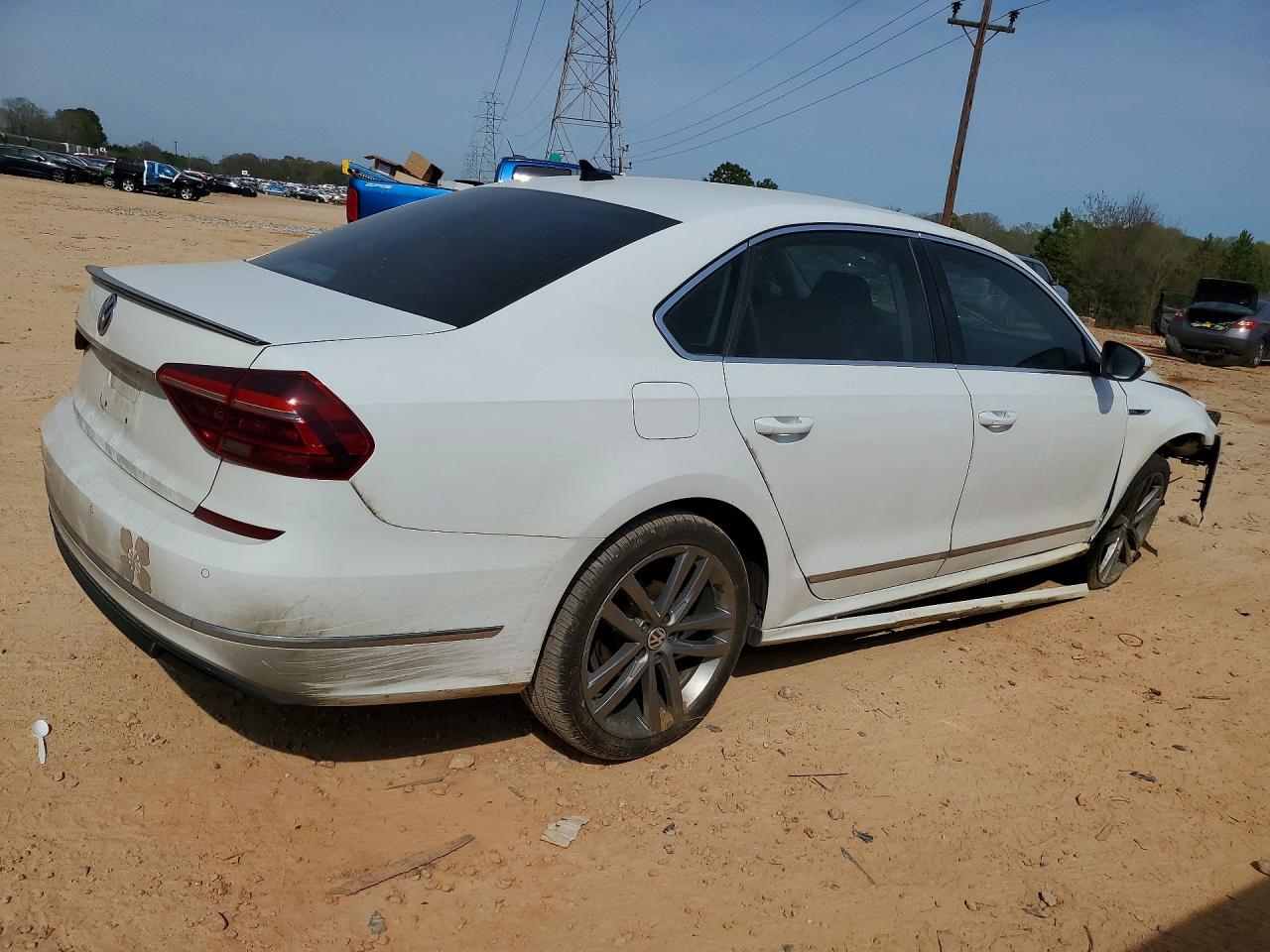 2019 VOLKSWAGEN PASSAT