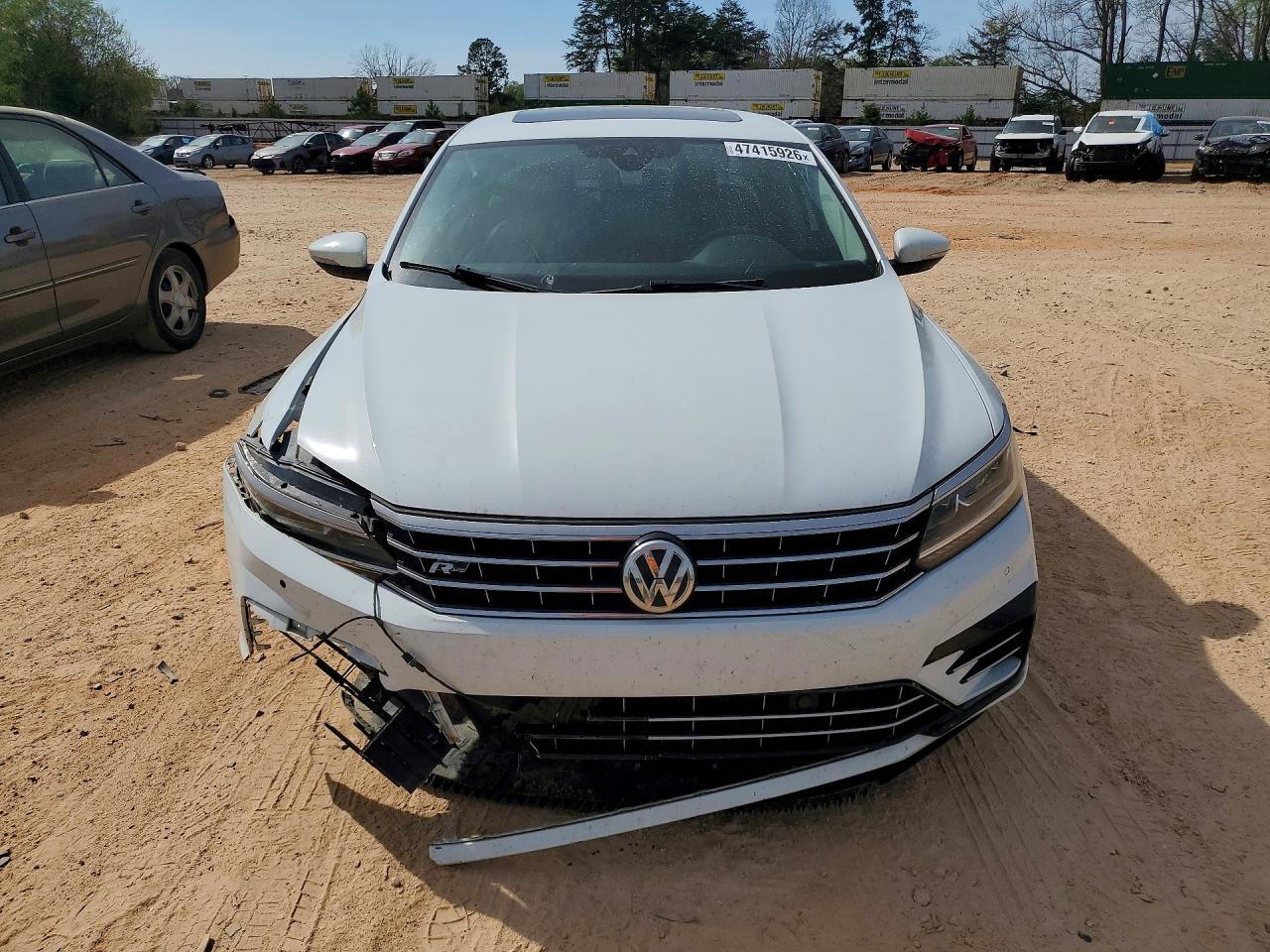2019 VOLKSWAGEN PASSAT