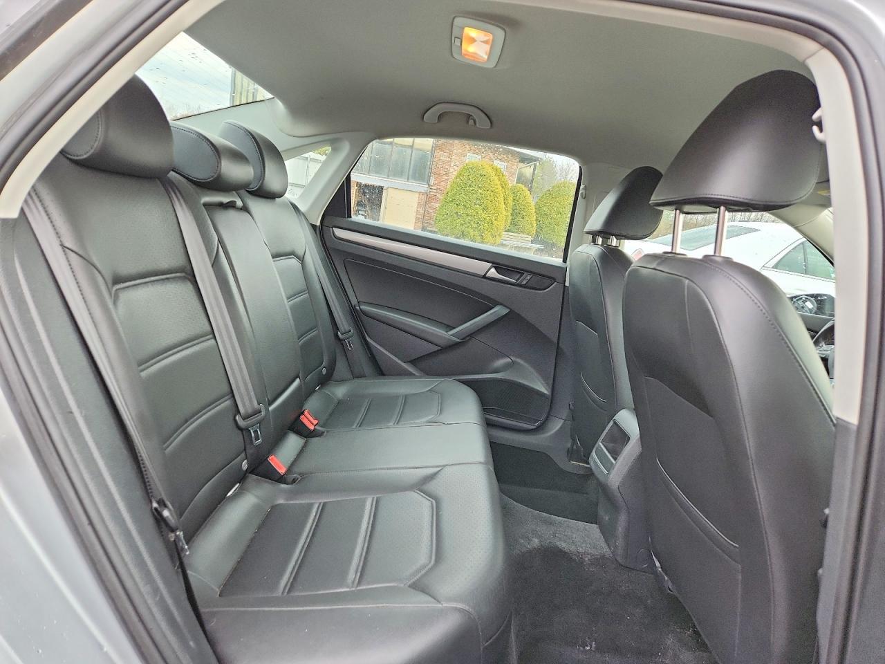 2015 VOLKSWAGEN PASSAT