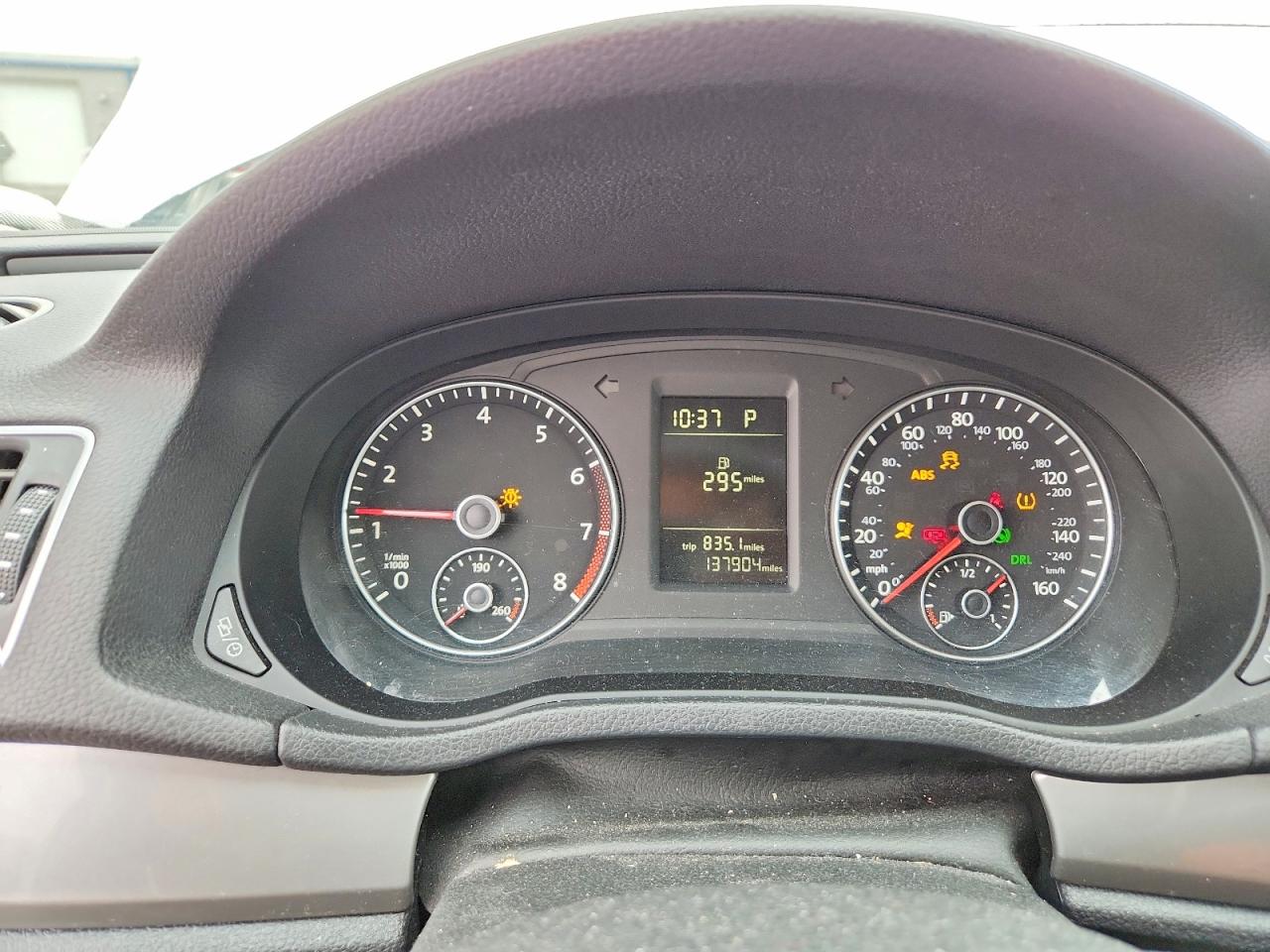 2015 VOLKSWAGEN PASSAT