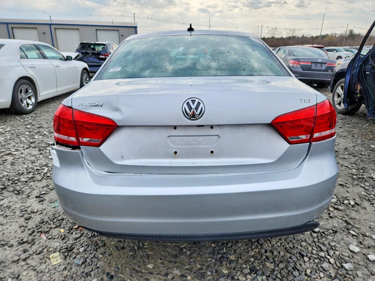 2015 VOLKSWAGEN PASSAT
