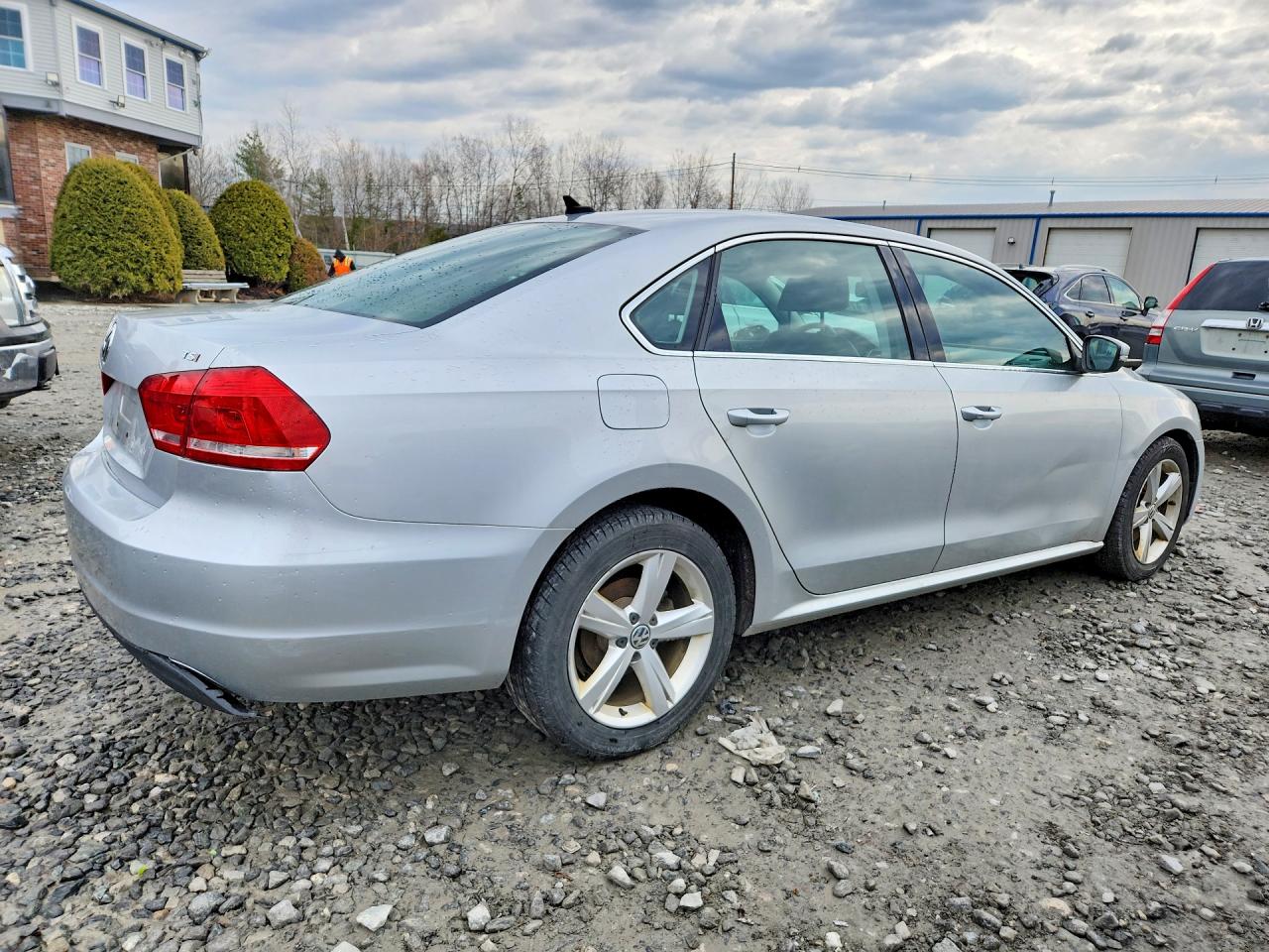 2015 VOLKSWAGEN PASSAT