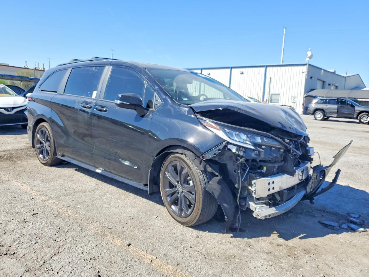 2025 TOYOTA SIENNA