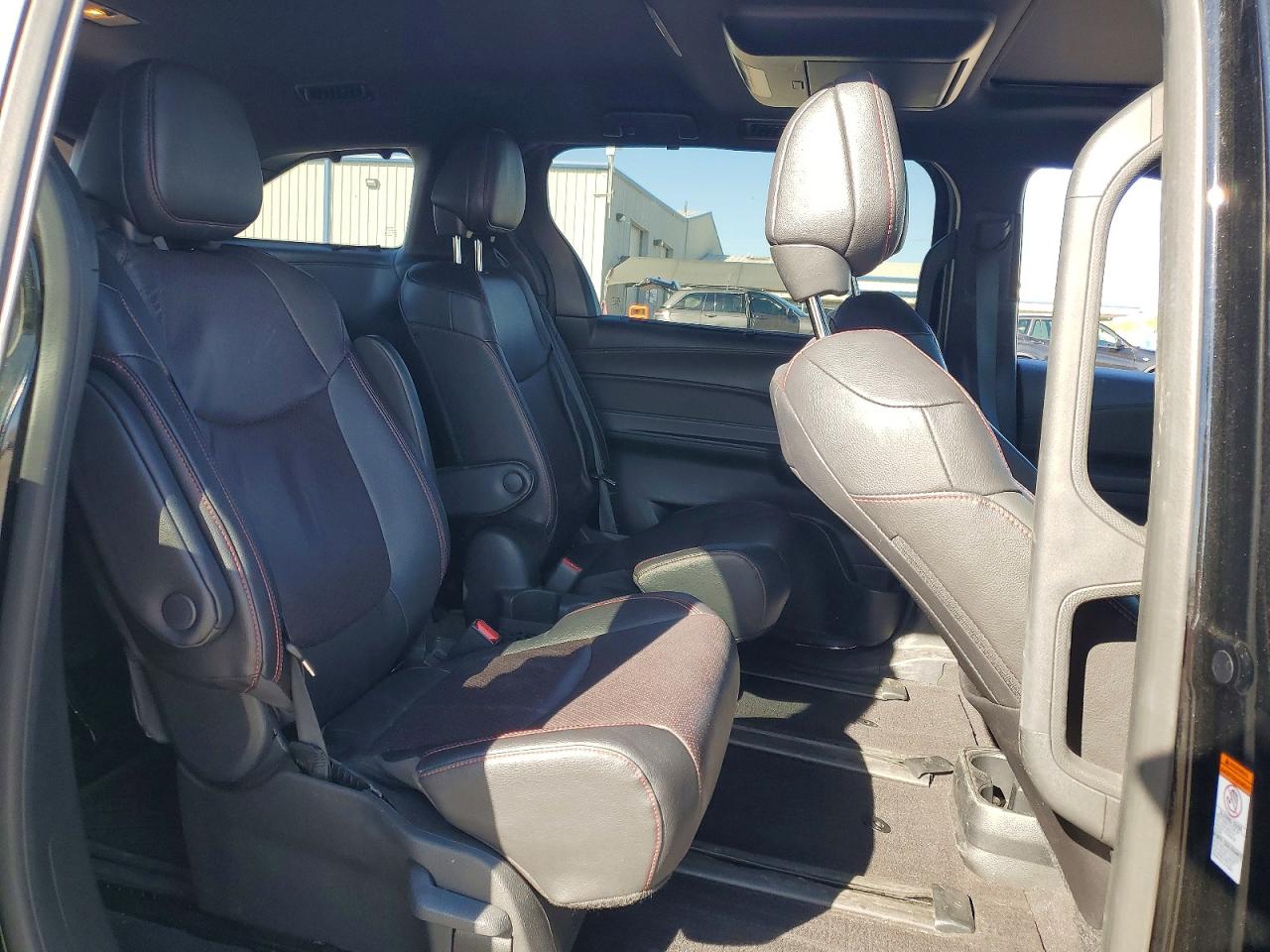 2025 TOYOTA SIENNA