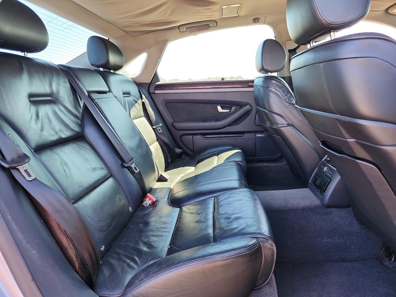 2005 AUDI A8