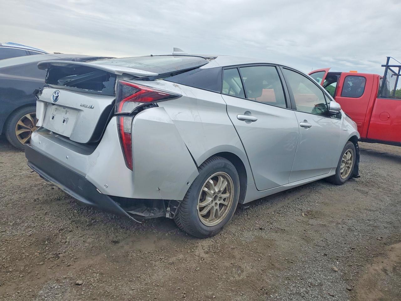 2018 TOYOTA PRIUS