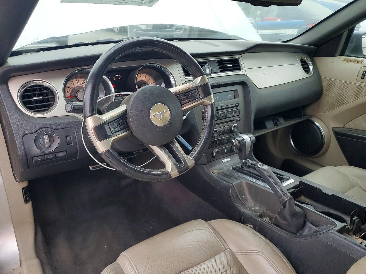 2011 FORD MUSTANG