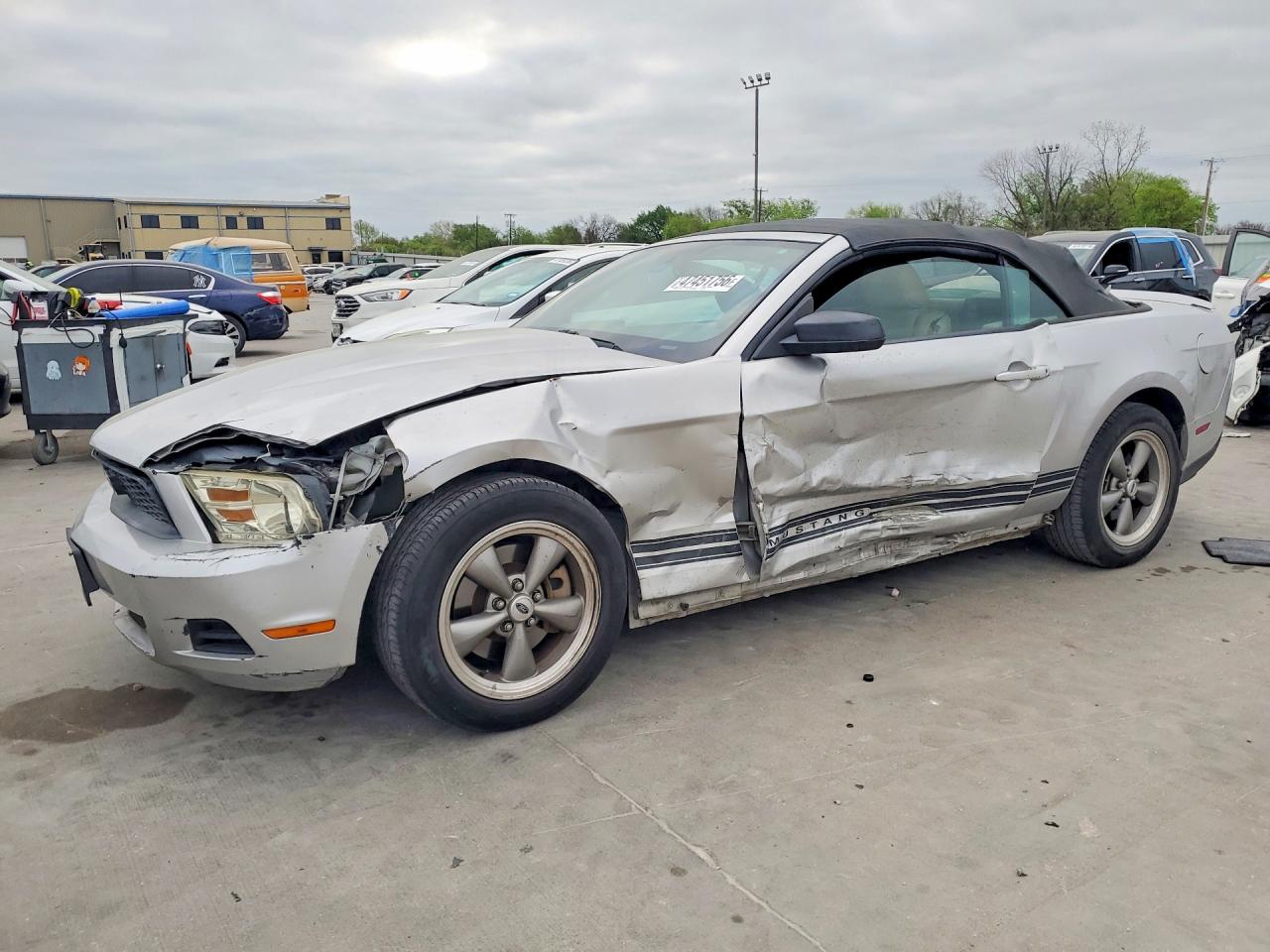 2011 FORD MUSTANG
