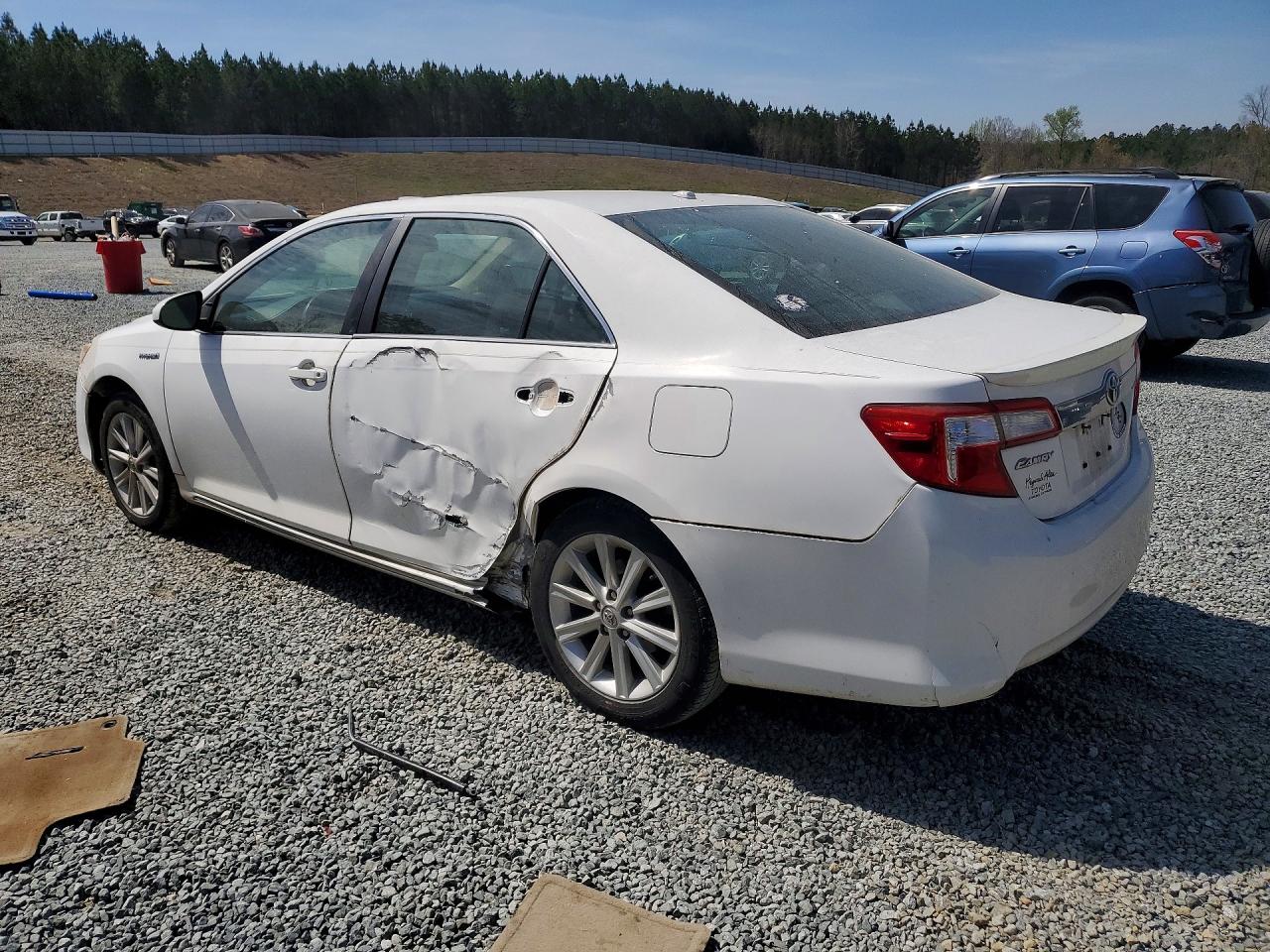 2014 TOYOTA CAMRY SOLA