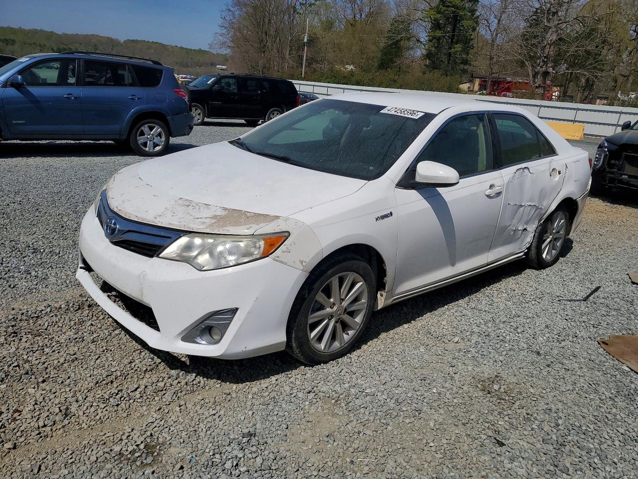 2014 TOYOTA CAMRY SOLA