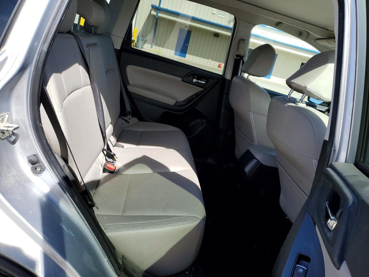 2017 SUBARU FORESTER