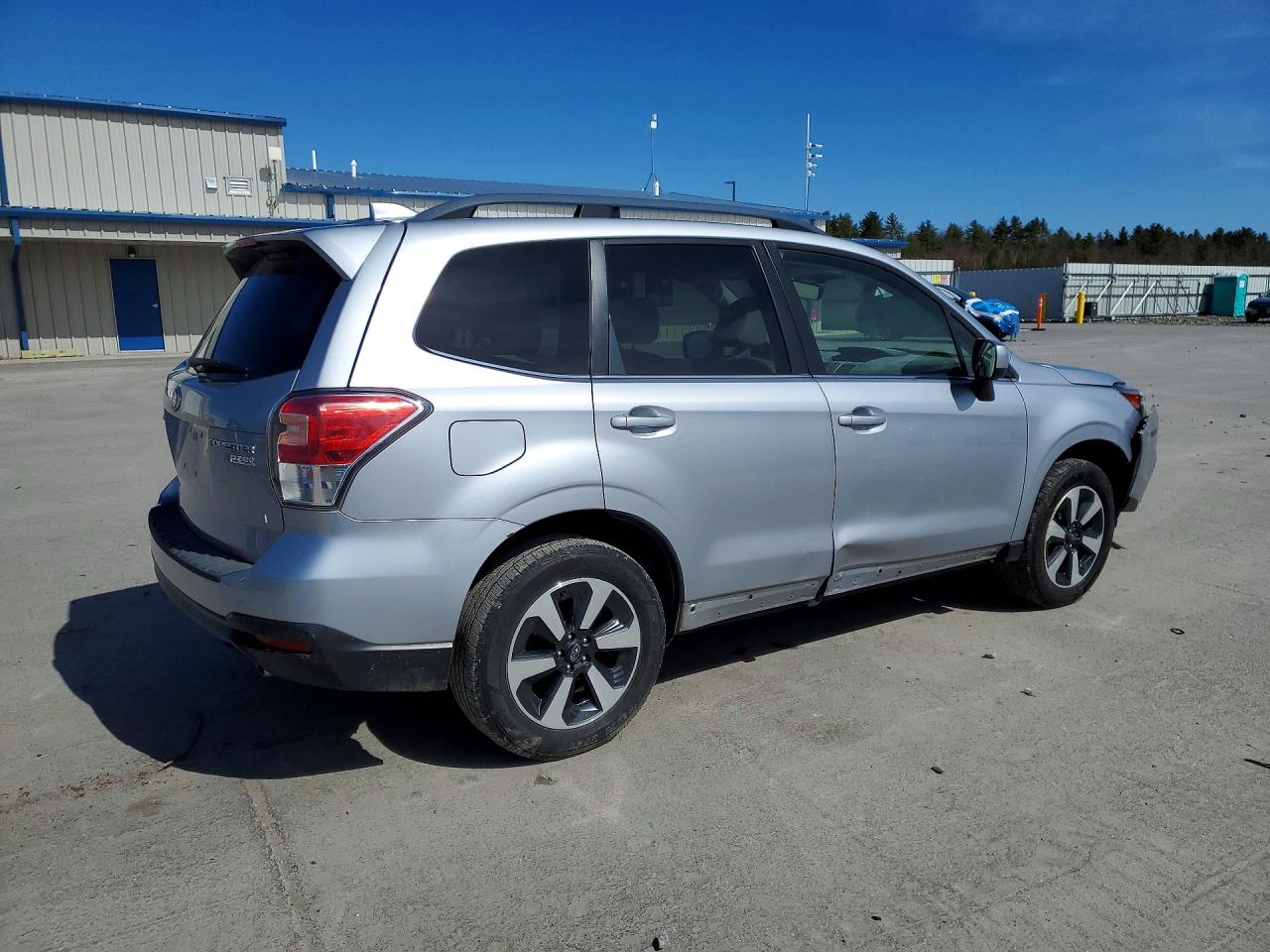 2017 SUBARU FORESTER