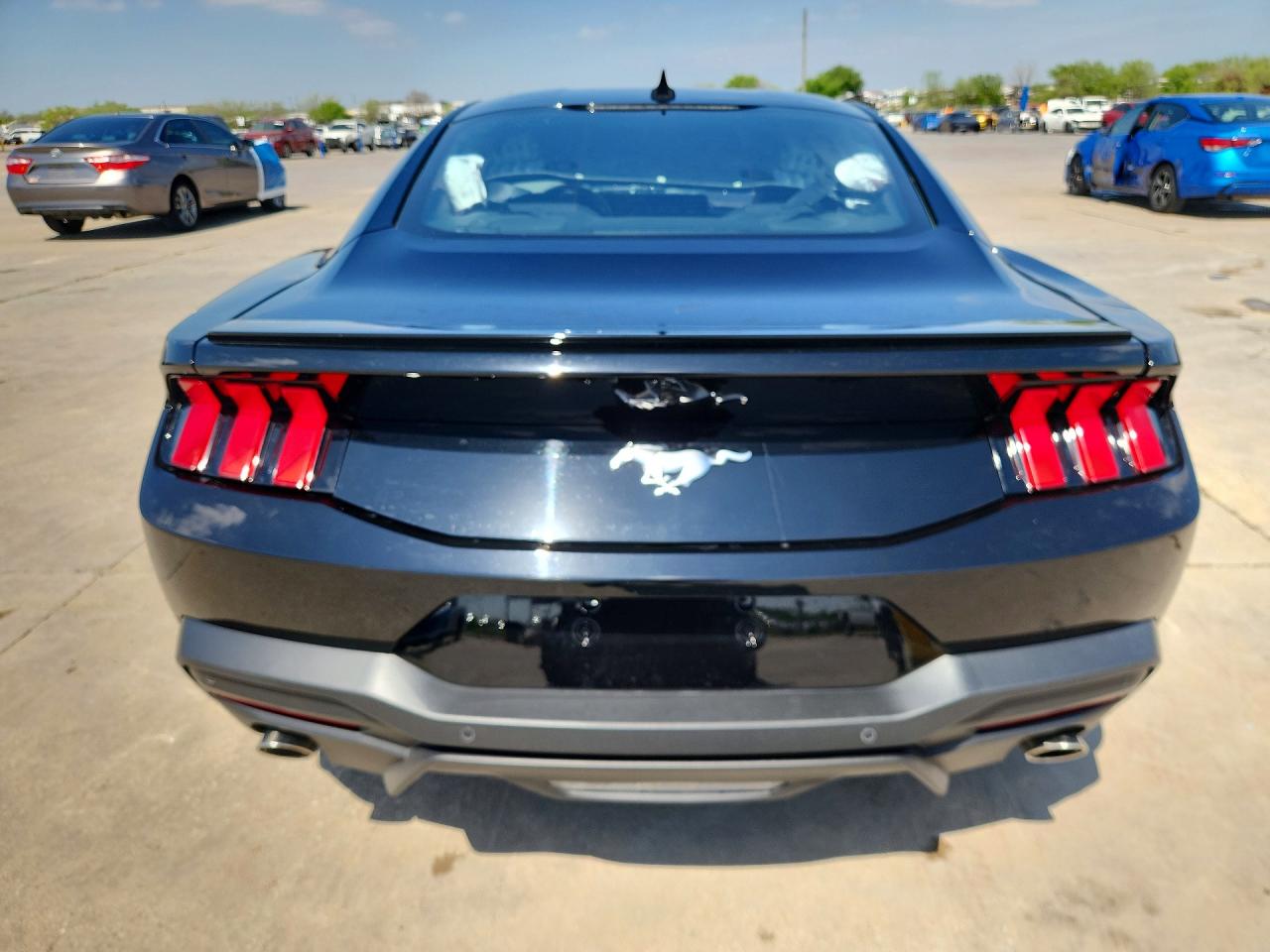 2025 FORD MUSTANG