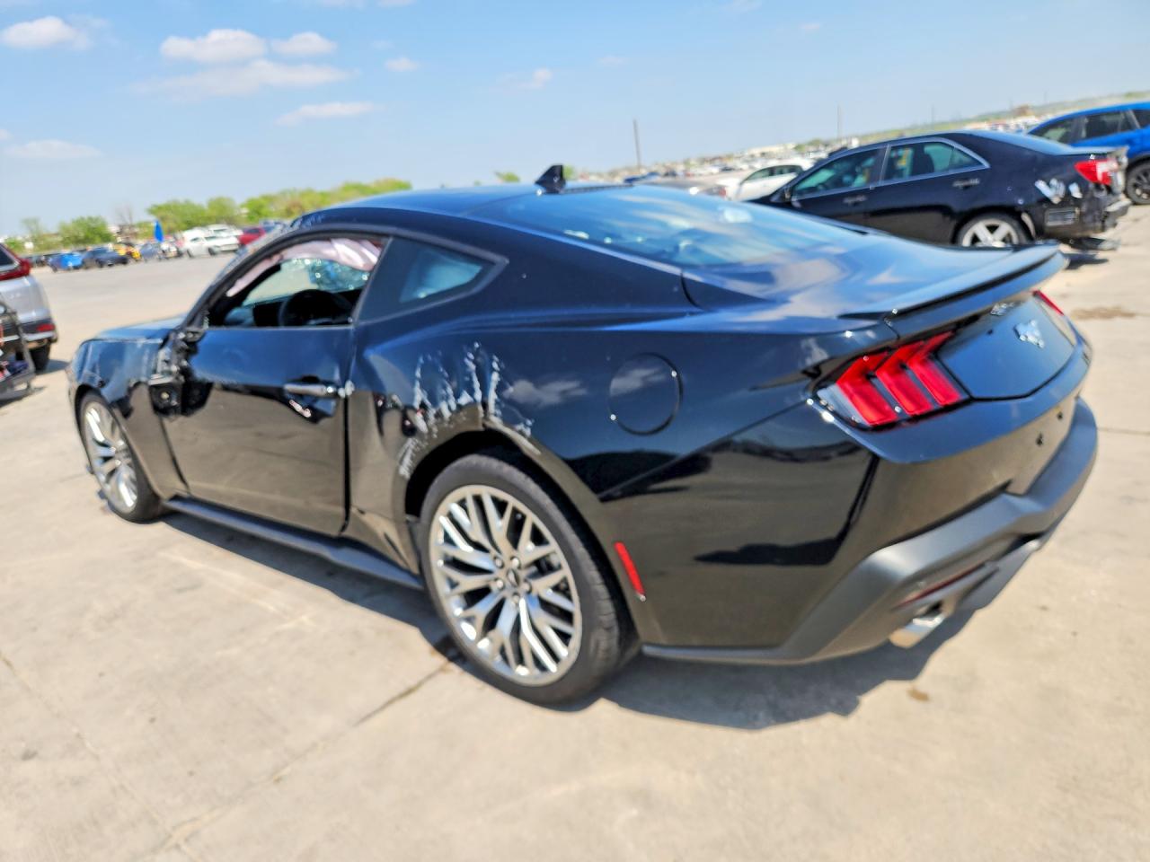 2025 FORD MUSTANG