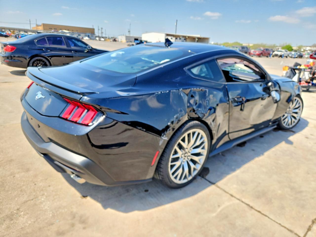 2025 FORD MUSTANG