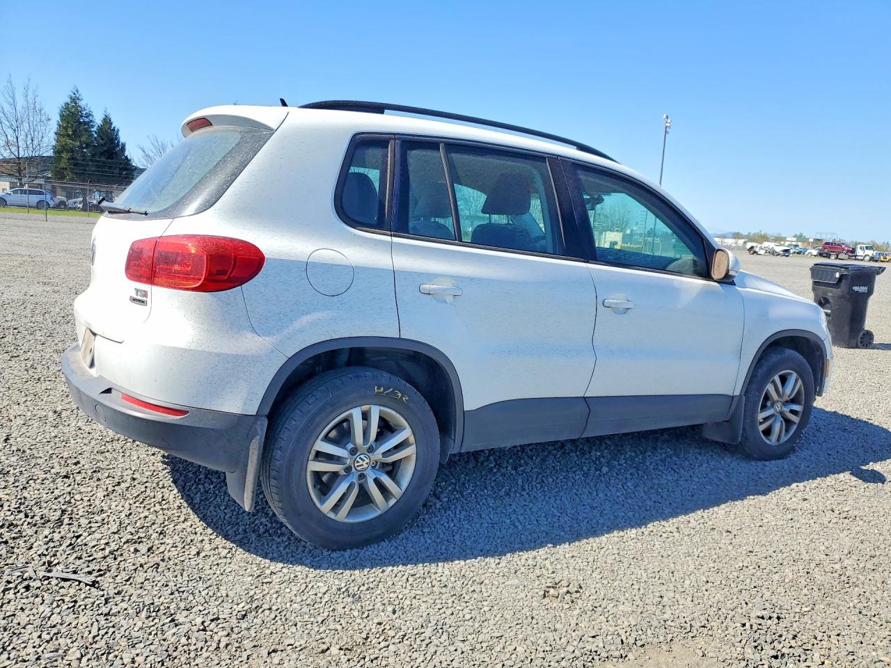 2016 VOLKSWAGEN TIGUAN