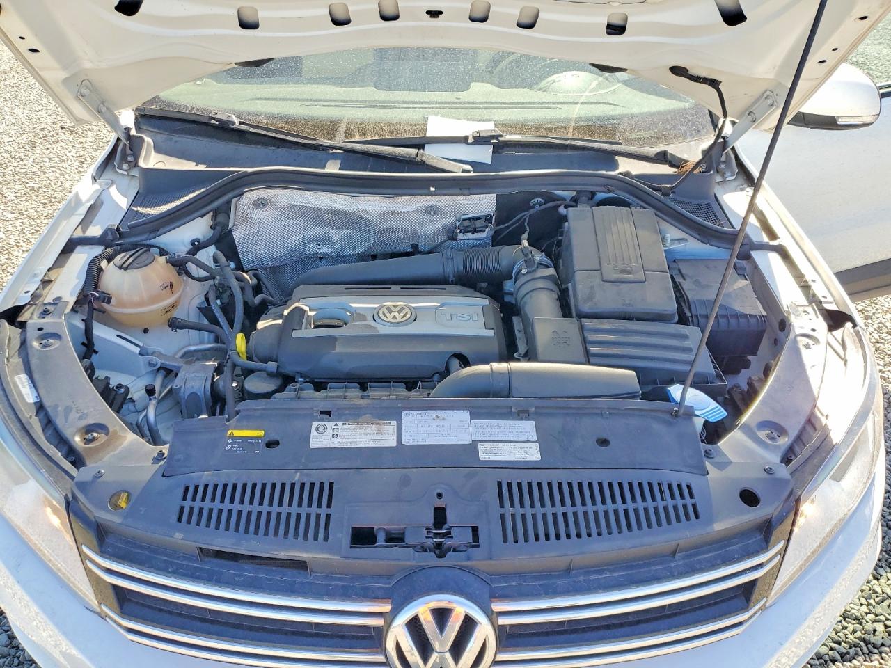 2016 VOLKSWAGEN TIGUAN